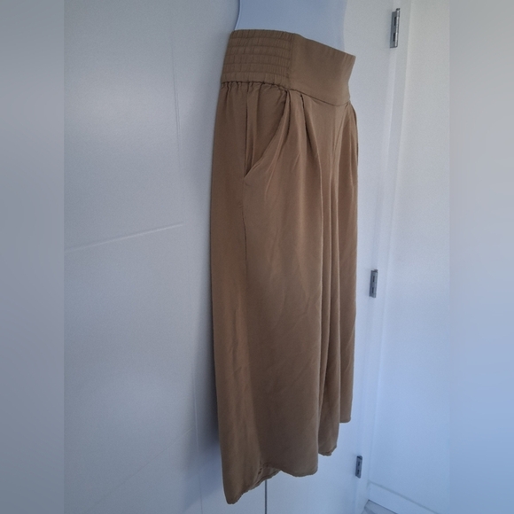 Sunday Best (Aritzia)/ Tan Sullivan Palazzo Capri Pants/ Size US XS - Picture 5 of 13